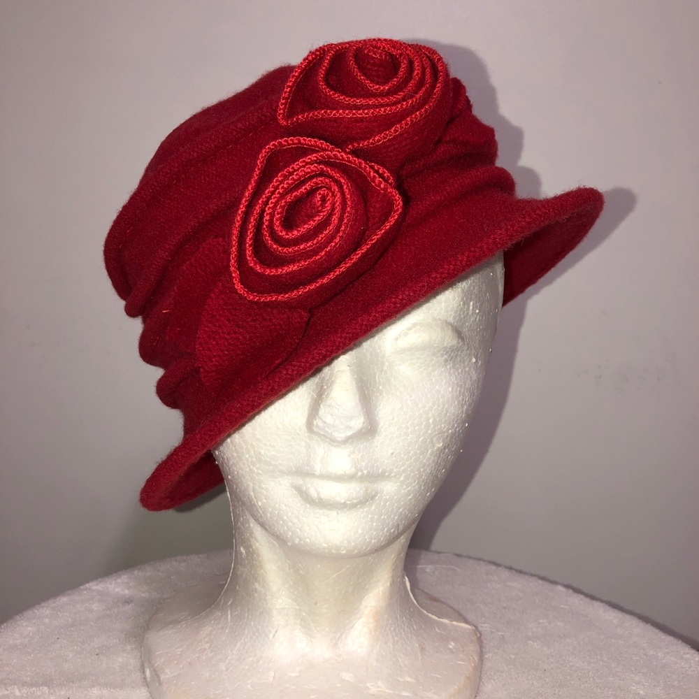Lawliet Women Cream Cloche Hat Cap Wool Knit Gatsby Floral Accent Packable Retro
